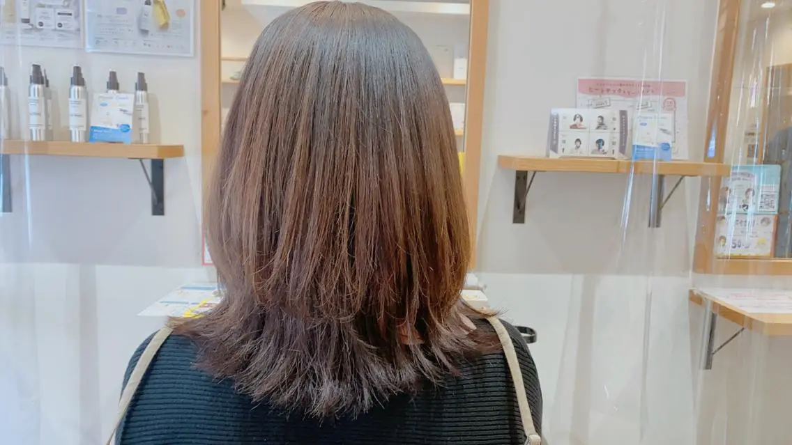 カット＋カラークーポン(+ロング料金肩下な550円​〜​)髪質改善トリートメント+1100円​〜​の写真