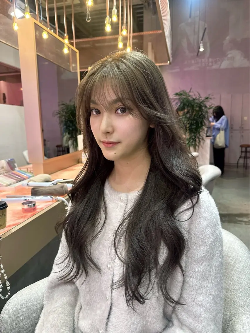 ロング 艶カラー✨レイヤー 𝐚𝐲𝐚𝐤𝐚のヘアスタイル