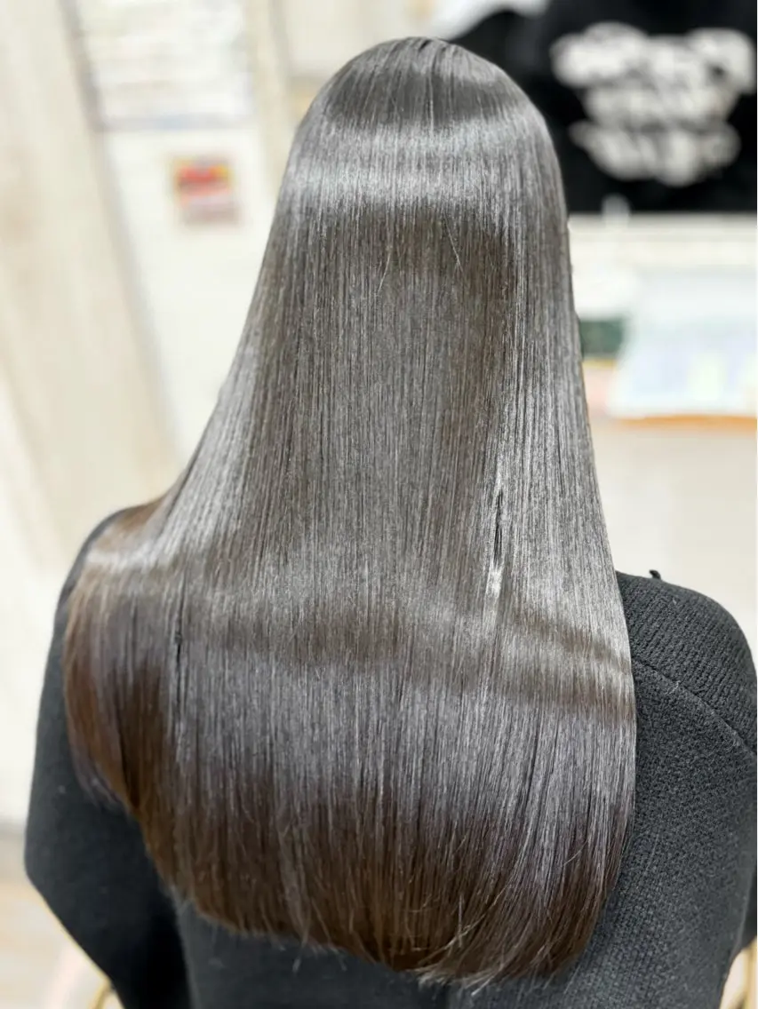 ロング パーマ 縮毛矯正 Sky Momoのヘアスタイル