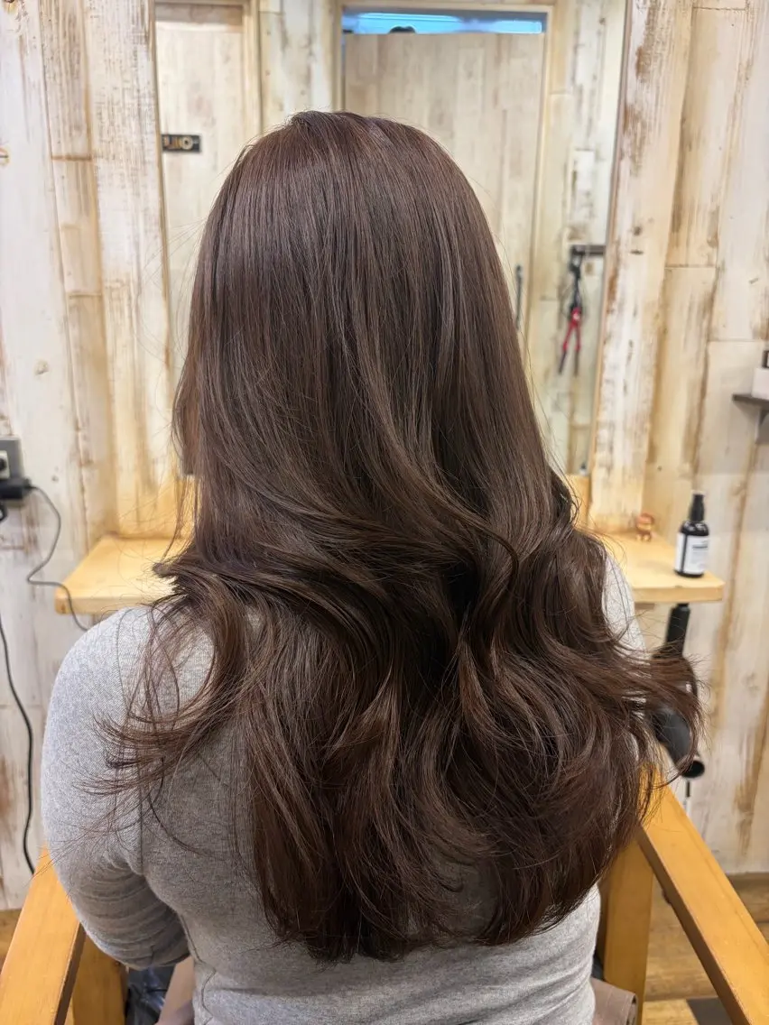 ロング チョコレートブラウン Raffichi 店長 Ryoのヘアスタイル