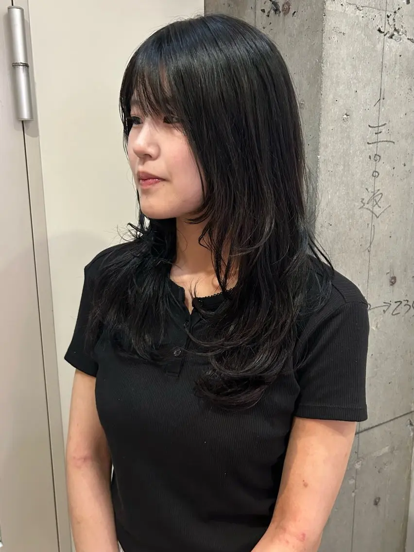 セミロング カラー 黒髪 ブルーカラー ブルーブラック トリートメント 透明感似合わせカラー 🍀あかり🍀のヘアスタイル