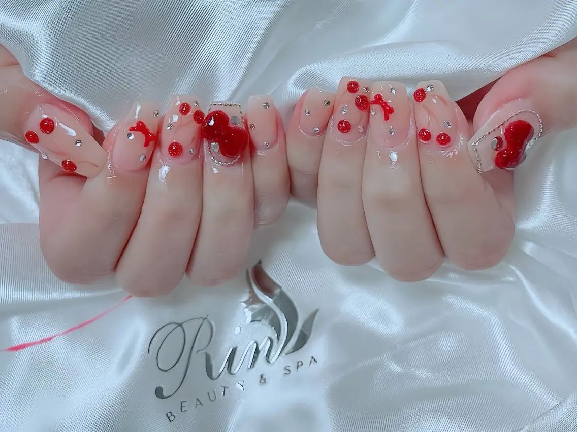 ネイル アニマル柄 ボルドー ブラウン チークネイル フレンチネイル Rin Nail 新大久保店のネイルデザイン