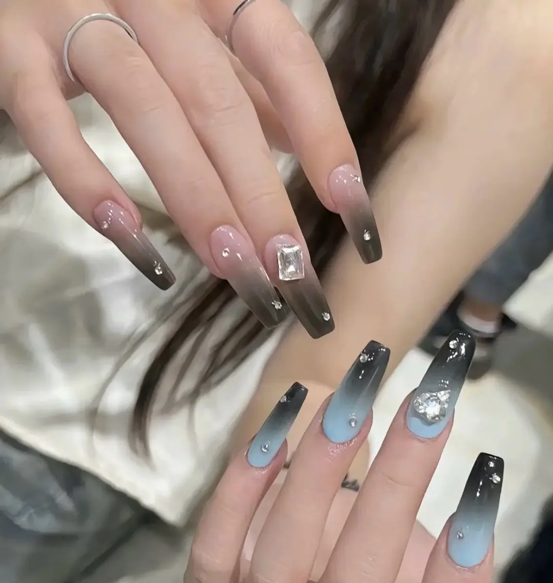ネイル 高木 維麗絲のネイルデザイン