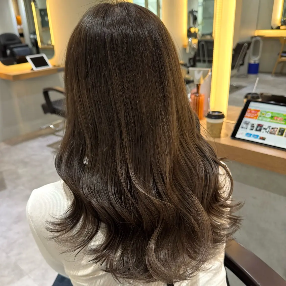 セミロング カラー ヘアアレンジ ヘアカラー ブリーチなしカラー /新百合ヶ丘/安形翔のヘアスタイル
