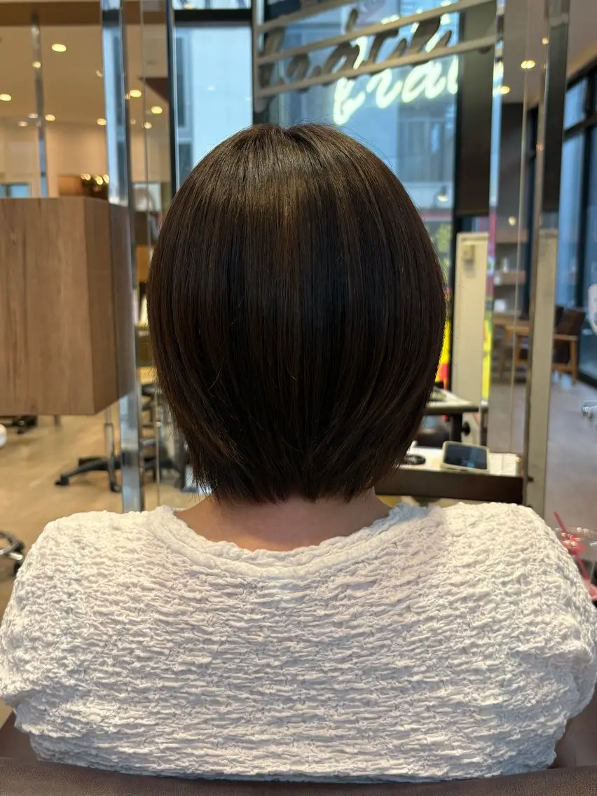 ショート 西岡 英菜のヘアスタイル