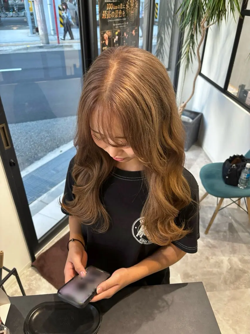 ロング カラー ベージュカラー ブリーチ ダブルカラー ハイトーンカラー ヘアカラー トリートメント recipe la couleurちずのヘアスタイル
