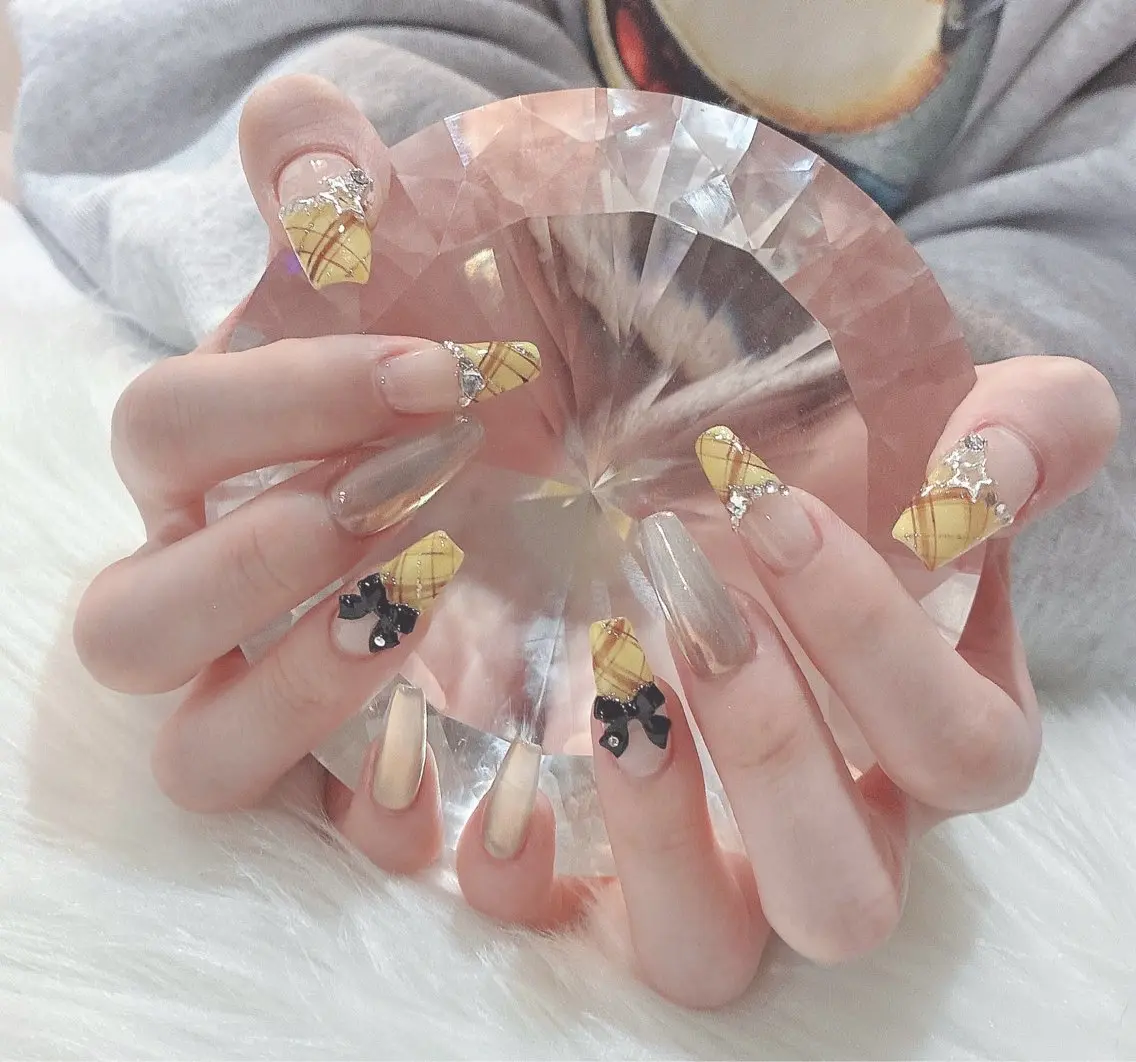 ネイル LoaChaton kaeのネイルデザイン