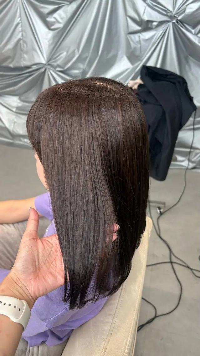 セミロング アッシュ ヘアカラー 田中 春菜のヘアスタイル