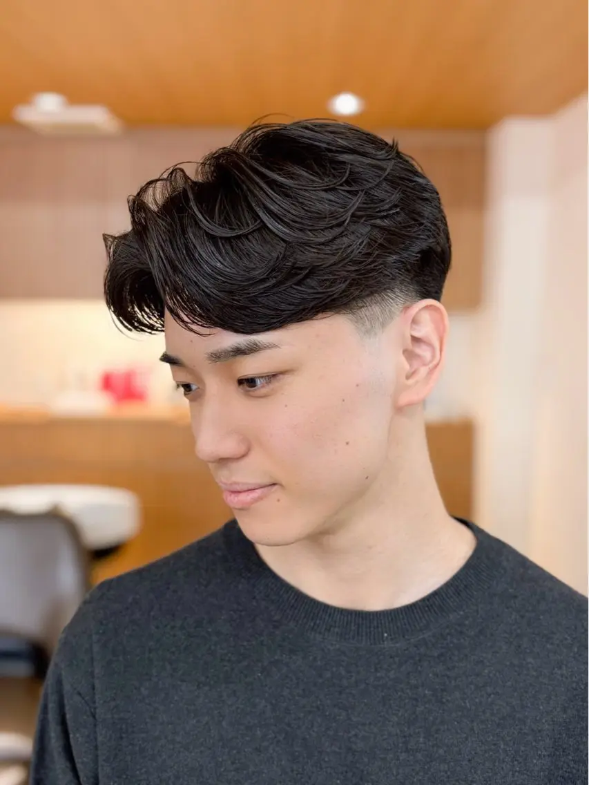 ショート パーマ メンズ フェザーパーマ メンズパーマ メンズショート ショートヘア 縮毛矯正 カット パーマ 【メンズ縮毛矯正】 FILMS  軍司のヘアスタイル