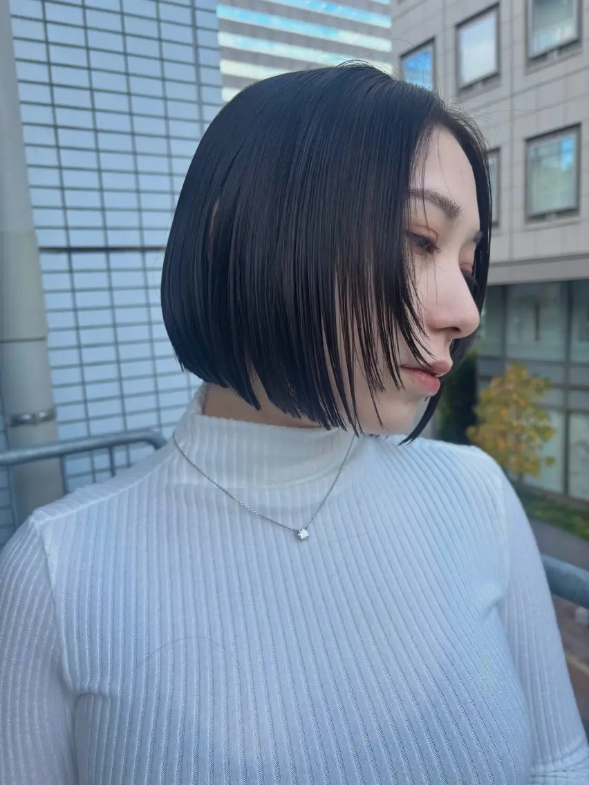 ショート カラー ボブ 顔まわりレイヤー 顔周りカット レイヤーカット ゆい/パーマ/レイヤ ー/似合わせカラーのヘアスタイル