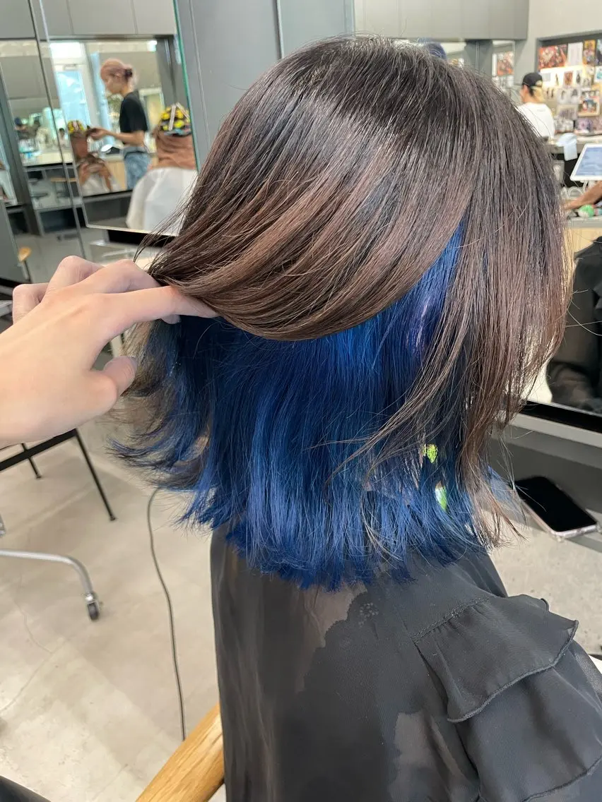 ロング カラー インナーカラー 推し ブリーチ  髪質改善のヘアスタイル