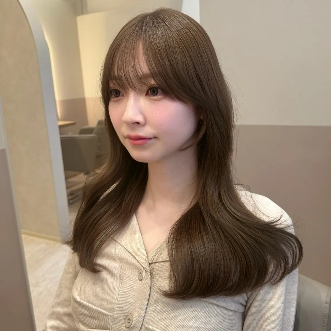 ミディアム カラー カット ヘアカラー トリートメント 🎀レイヤー×透明感 ×髪質改善🎀米田のヘアスタイル