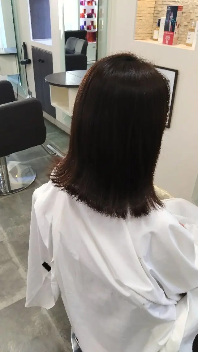 ミディアム 有賀 ちかのヘアスタイル