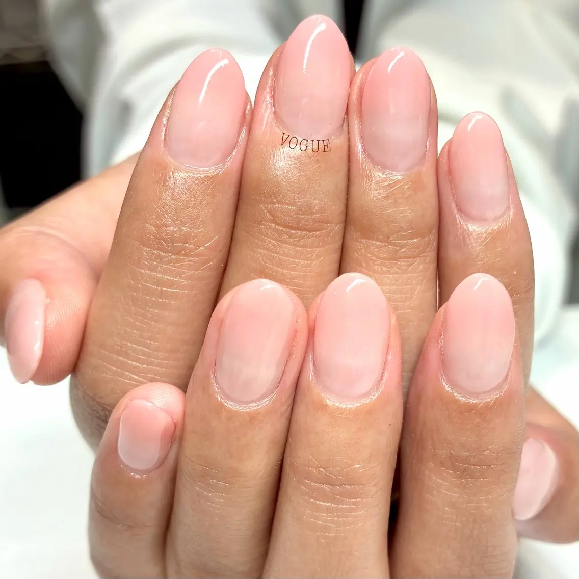 ネイル ハンドネイル VOGUE ×SWANのネイルデザイン