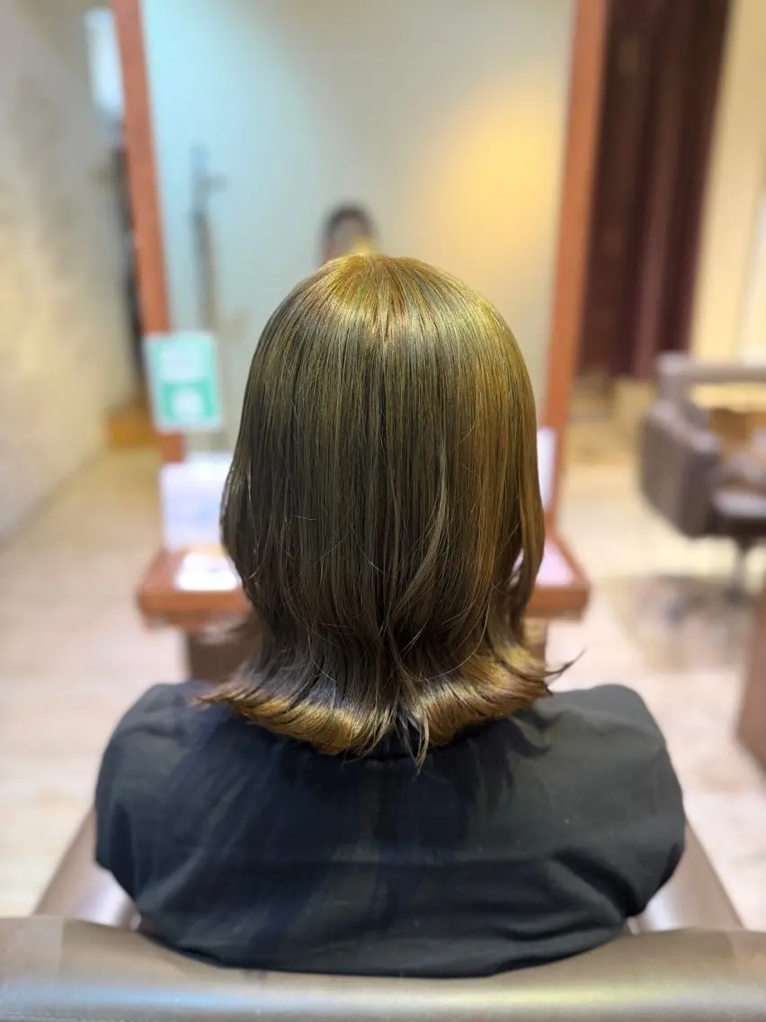 カラー 神野 流嘉のヘアスタイル