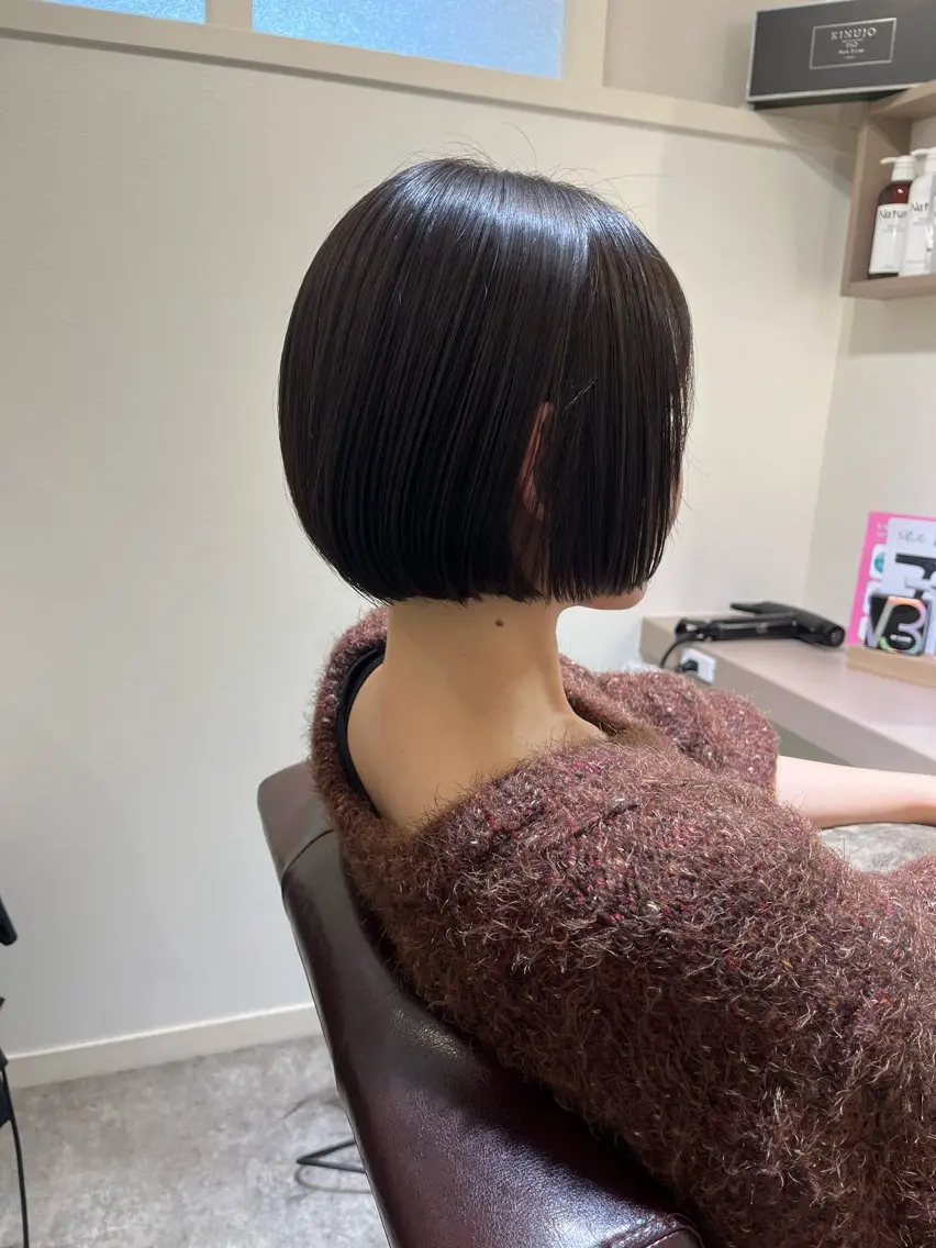 ショート カラー ブルーカラー ブルージュ ボブ カット ヘアカラー 堀越 エリのヘアスタイル