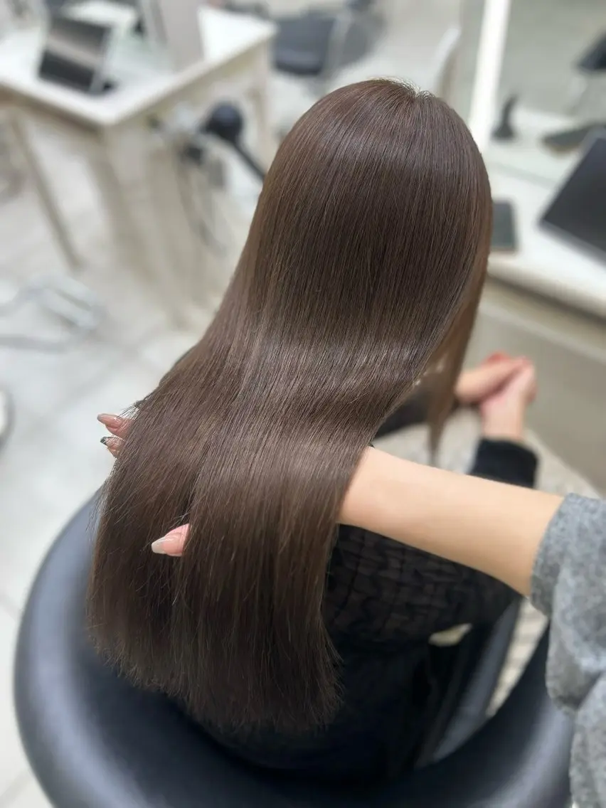 【新規、2回目まで】🩶カット+ケアストレート+プレミアムケアカラー+グロストリートメントの写真