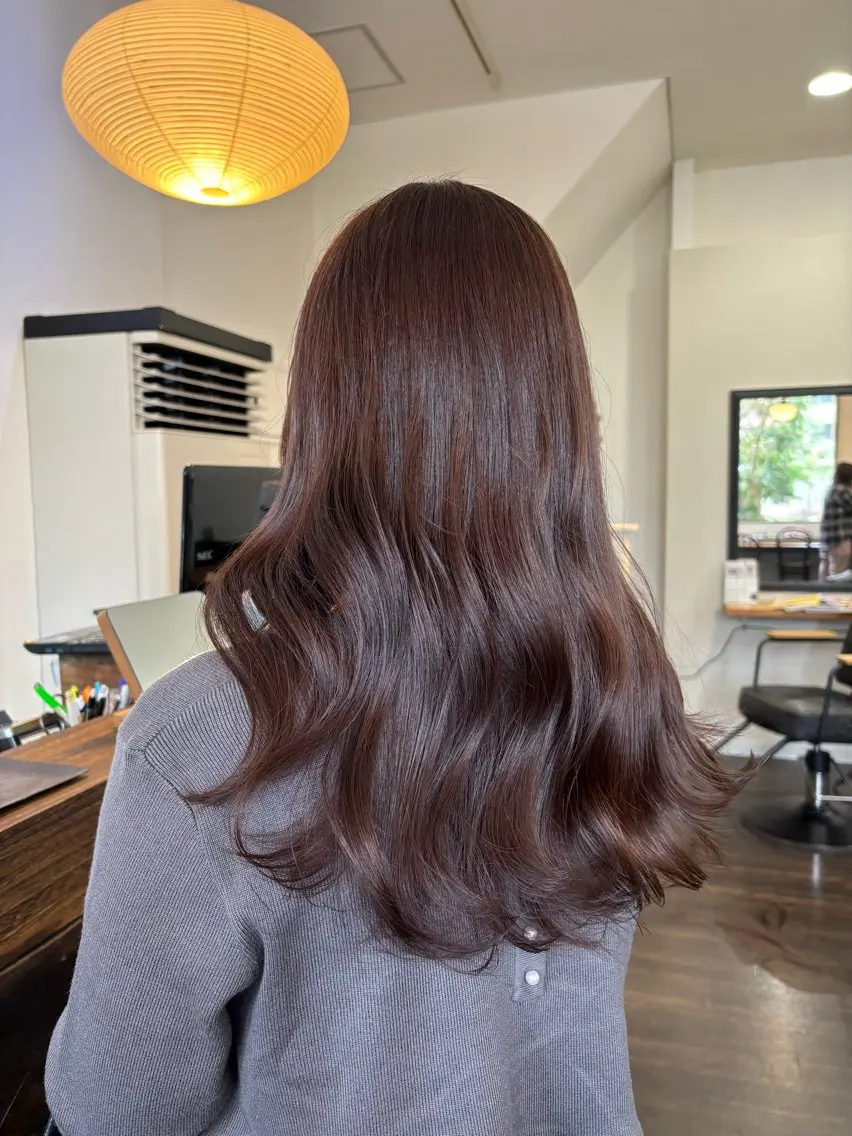 ロング 三國 栞音のヘアスタイル