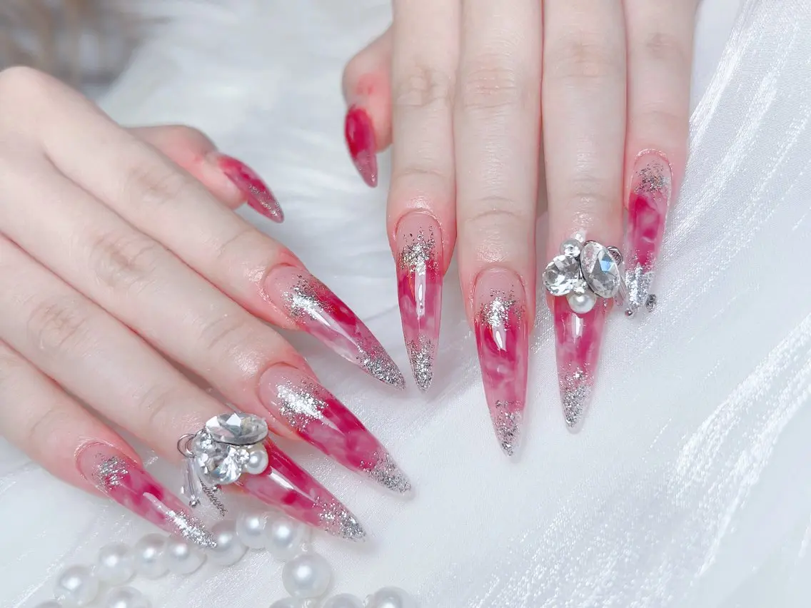 ネイル M🌷nail 長さだし専門店のネイルデザイン