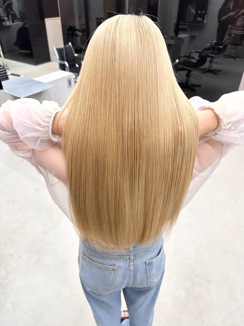 ロング カラー ブリーチ ハイトーンカラー 髪質改善 トリートメント 染谷 遥花のヘアスタイル