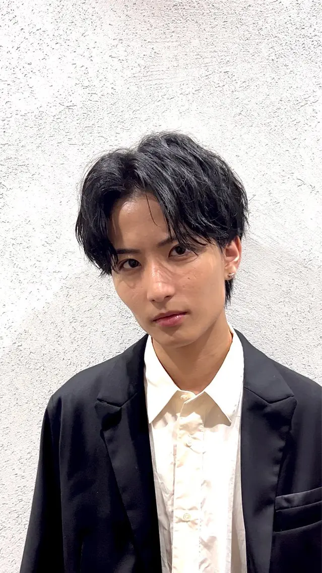 メンズ センターパート 吉井 伸介のヘアスタイル