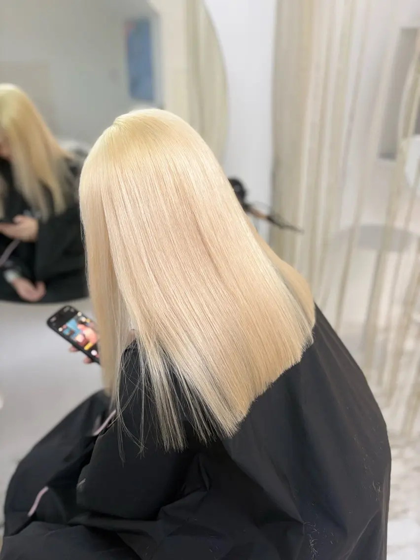 ロング yuna ハイトーン メンズカットのヘアスタイル