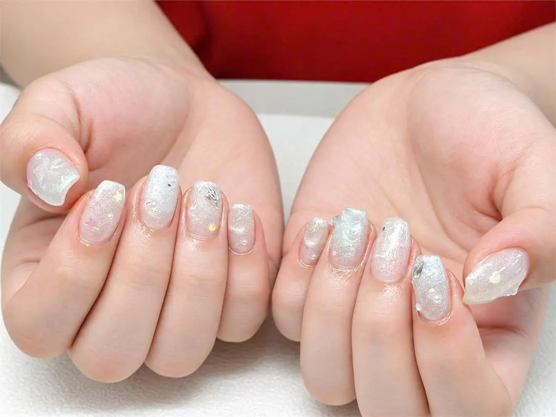 ネイル オーロラネイル ブルー チークネイル 長さ出し フットネイル ハンドネイル NAILS168 池袋西口駅前店のネイルデザイン