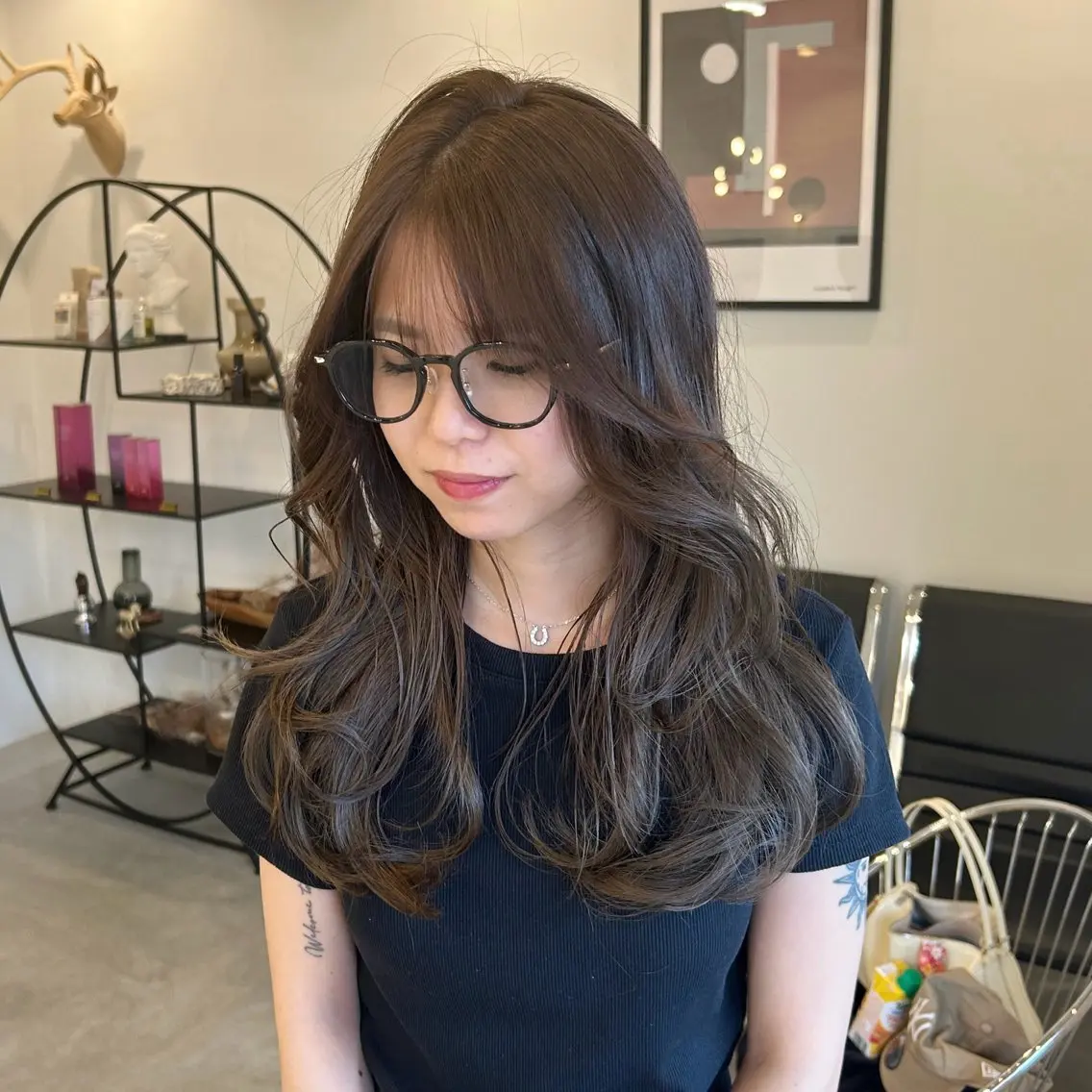ロング 鳥居 愛子のヘアスタイル