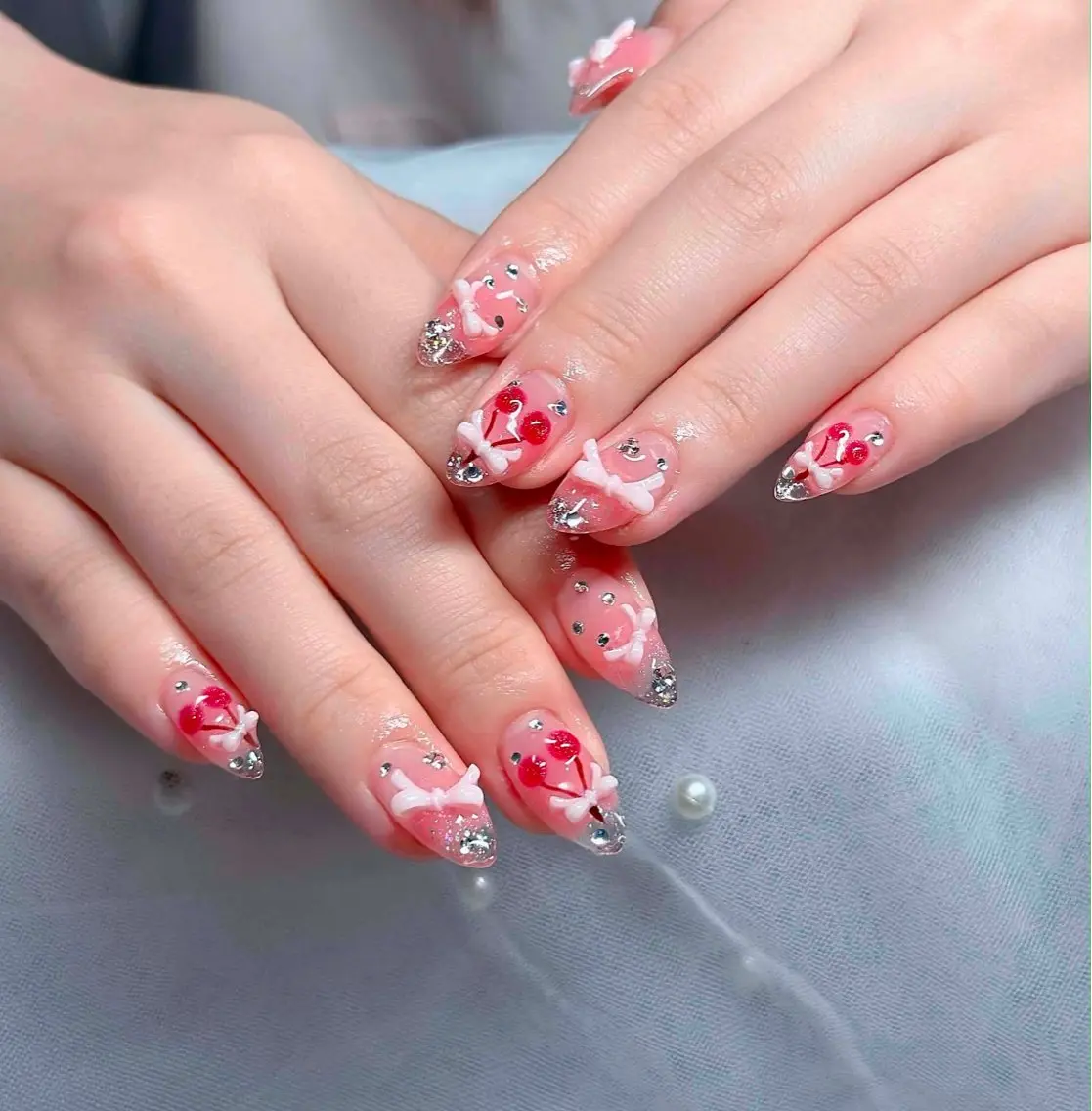 ネイル チークネイル フレンチネイル キラキラネイル 韓国ネイル マグネットネイル ハンドネイル yuuna hbabynailのネイルデザイン