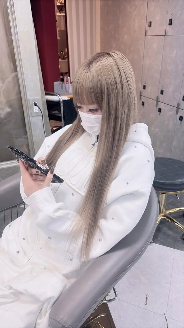 ロング 心斎橋/プルエクステ ハイトーン/カットのヘアスタイル
