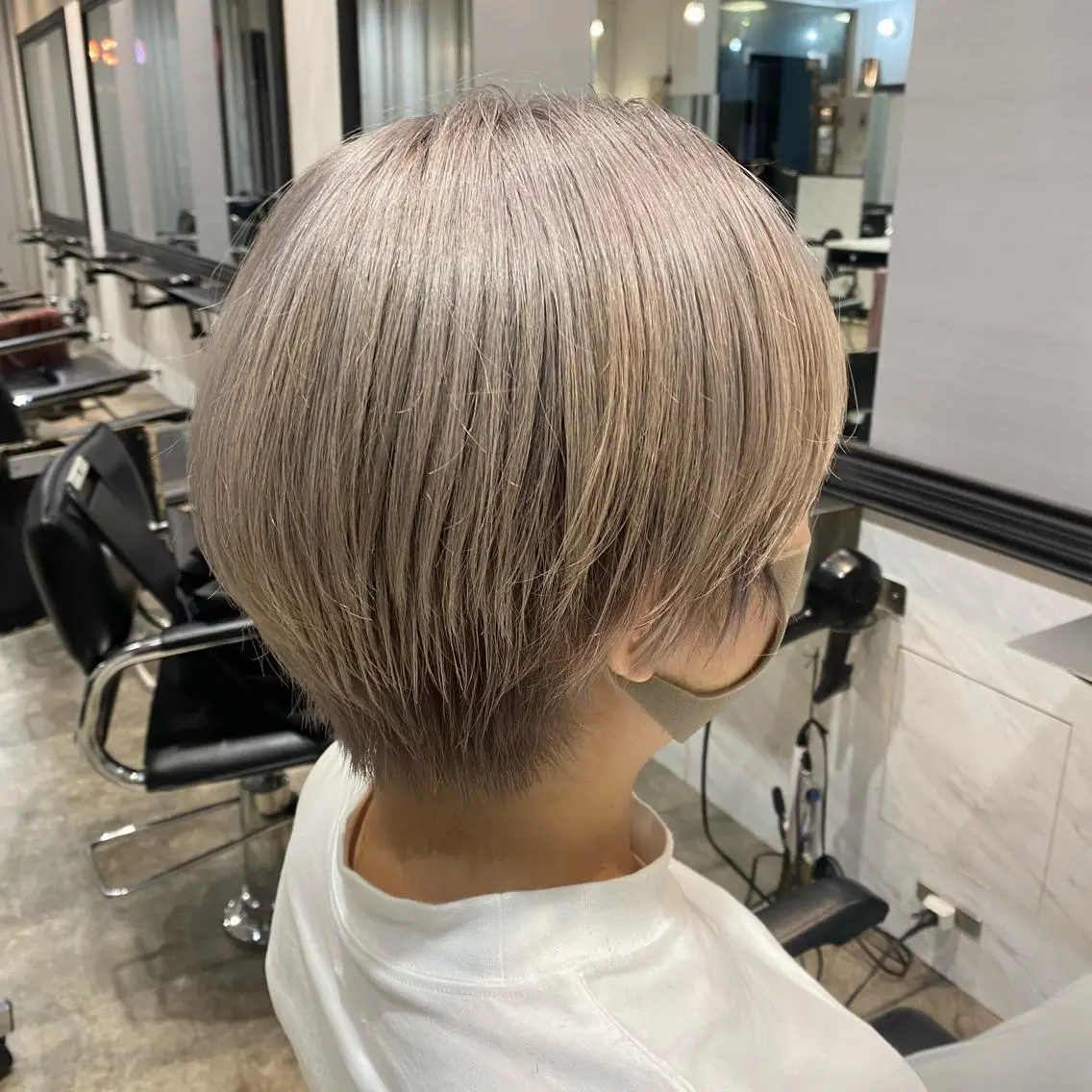 ショート カラー ハイトーンカラー ショートヘア 増子 祐太朗のヘアスタイル