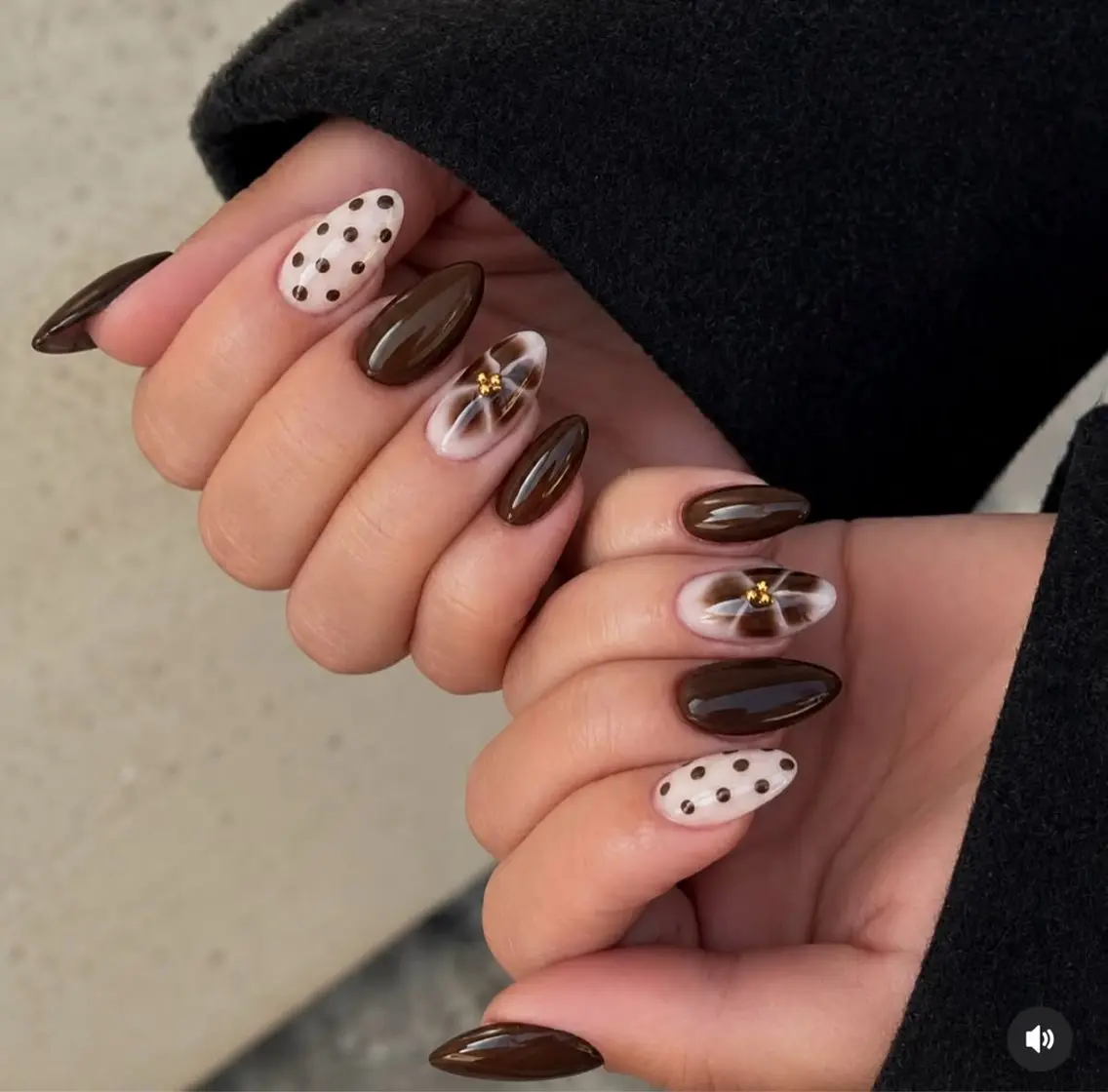 ネイル チークネイル フレンチネイル グラデーション 韓国ネイル マグネットネイル ハンドネイル Hana Nailのネイルデザイン