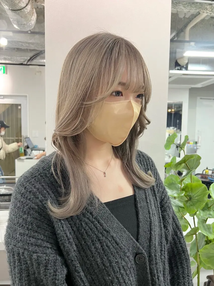 ミディアム カラー 韓国風ヘア nailist mana𖤐´-のネイルデザイン