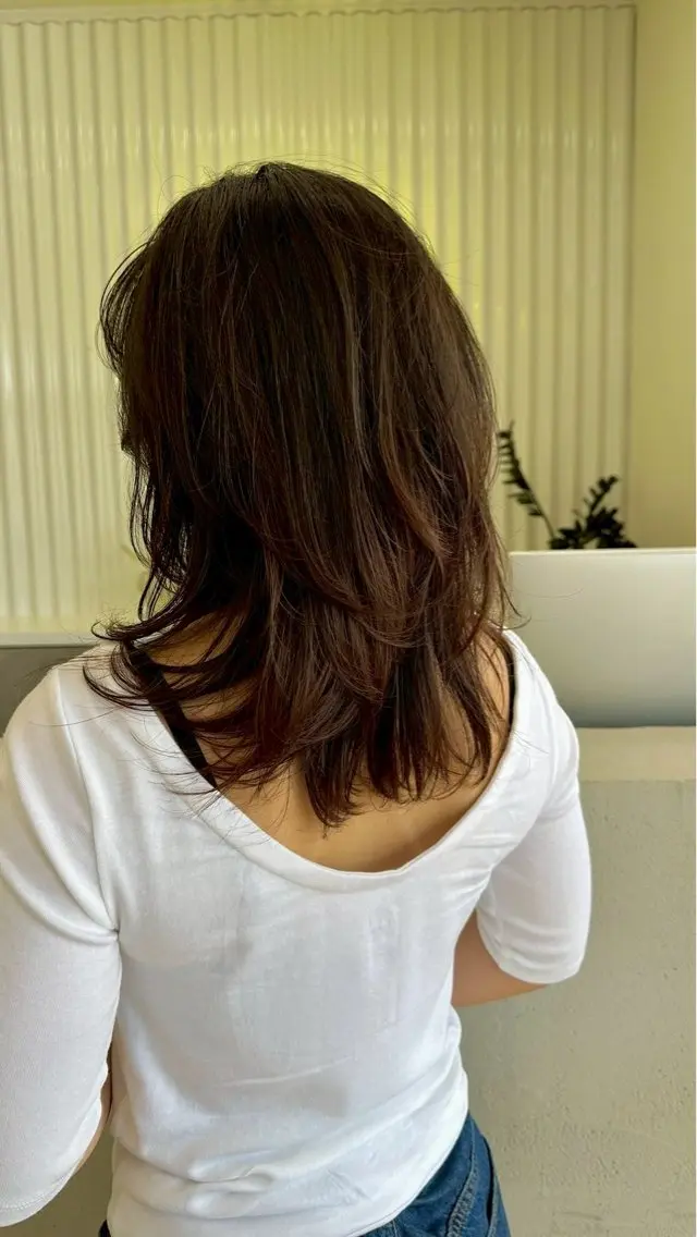 ミディアム ヘアカラー ヘッドスパ 赤嶺 雅姫のヘアスタイル