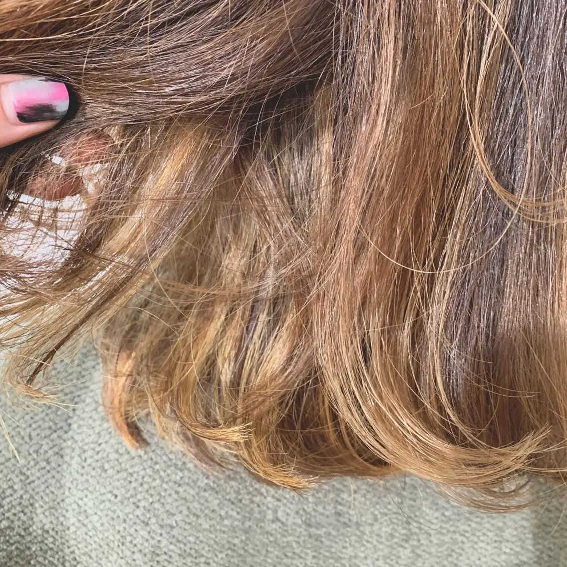 ミディアム カラー ハイライトカラー ハイライト 加藤 綾華のヘアスタイル