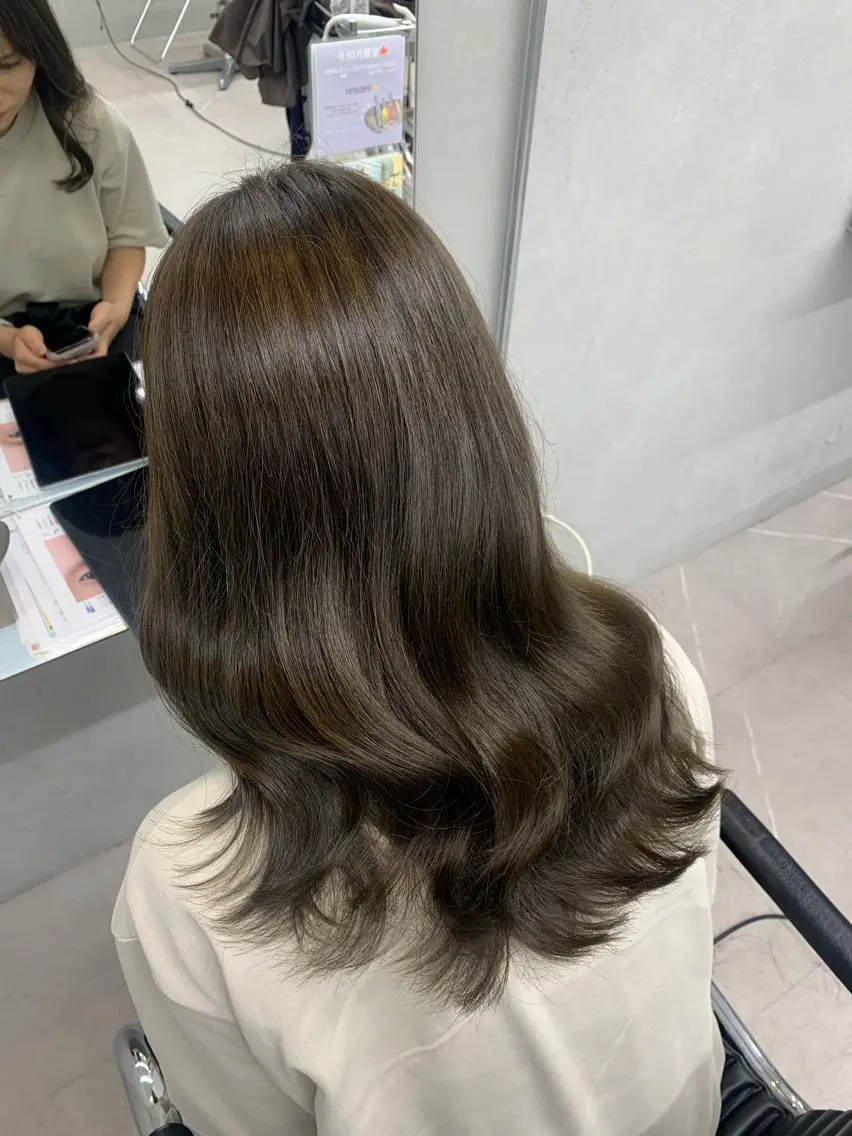 🍀カット＋カラー🍀2.3回目の方 【10代​〜​20代女性限定】対象者条件必ずご確認ください。の写真