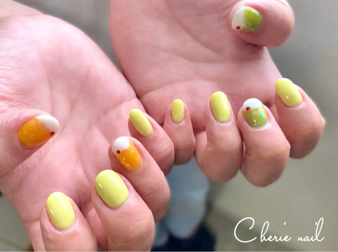 ネイル ジェルネイル パステルネイル 黄色 ハンドネイル Cherienail yunaのネイルデザイン