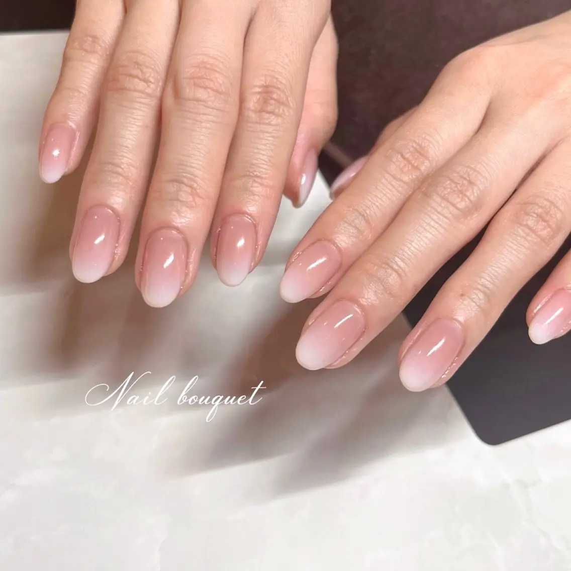 ネイル カジュアル フラワーネイル フレンチネイル キラキラネイル オフィスネイル ハンドネイル Nail bouquetのネイルデザイン