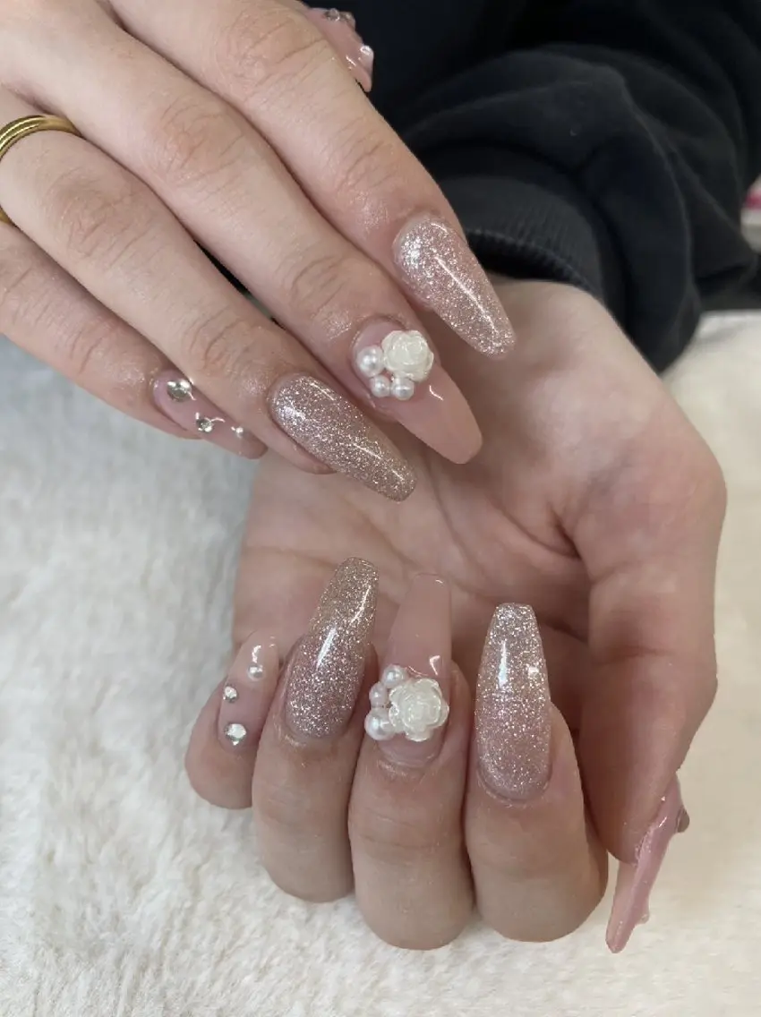 ネイル フラッシュネイル ストーンネイル ワンホンネイル ハンドネイル ハンドケア 心斎橋Salon Epokkuのネイルデザイン