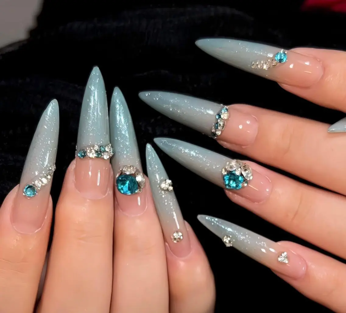 ネイル ハンドネイル 🎀 Ayaka_nailのネイルデザイン