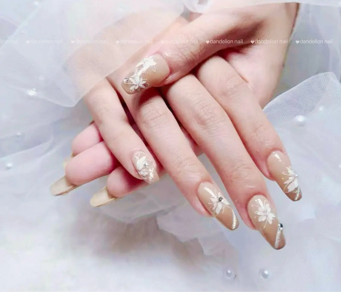 ネイル ロングネイル マグネットネイル 持ち込み ワンホンネイル ハンドネイル dandelion nail北千住のネイルデザイン