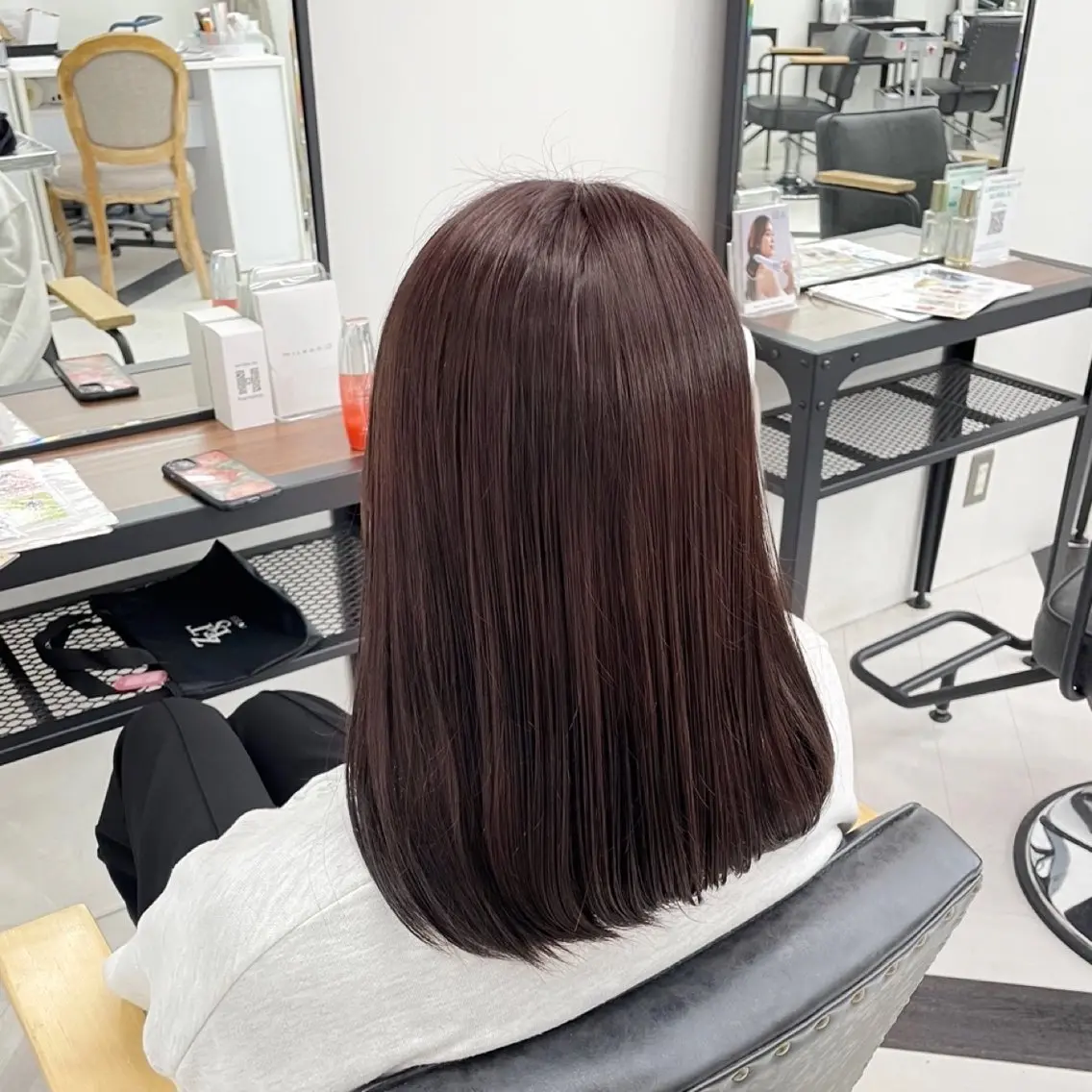 ロング カラー パーマ ヘアアレンジ メンズ ブラウンカラー レッドカラー トリートメント mona/ ストレートスタイル✨のヘアスタイル