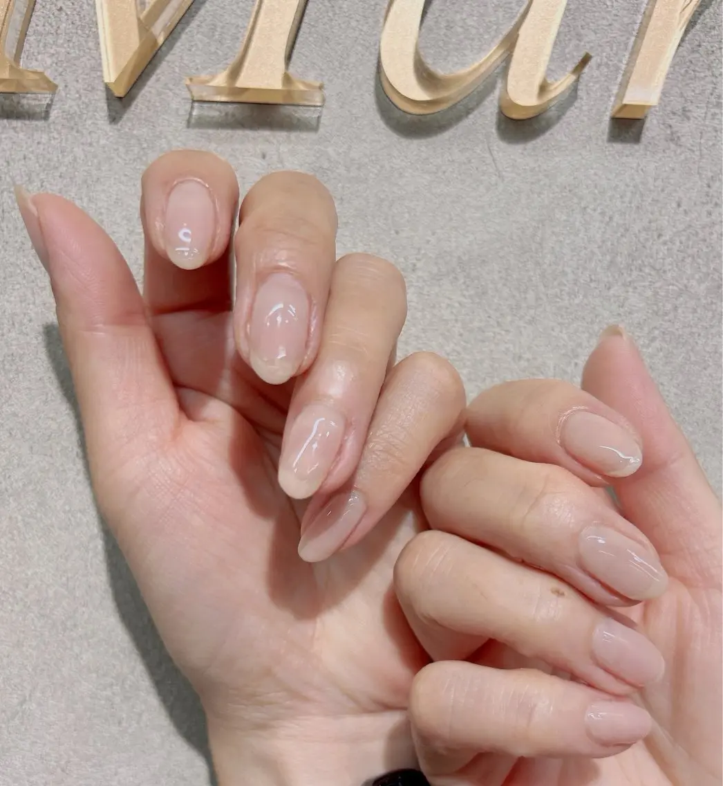 ネイル オフィスネイル ワンカラーネイル シンプルネイル Lilua nail 𓂃 Emiko🤍のネイルデザイン