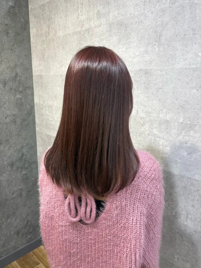 ロング ヘアカラー トリートメント U-ra NAMIのヘアスタイル