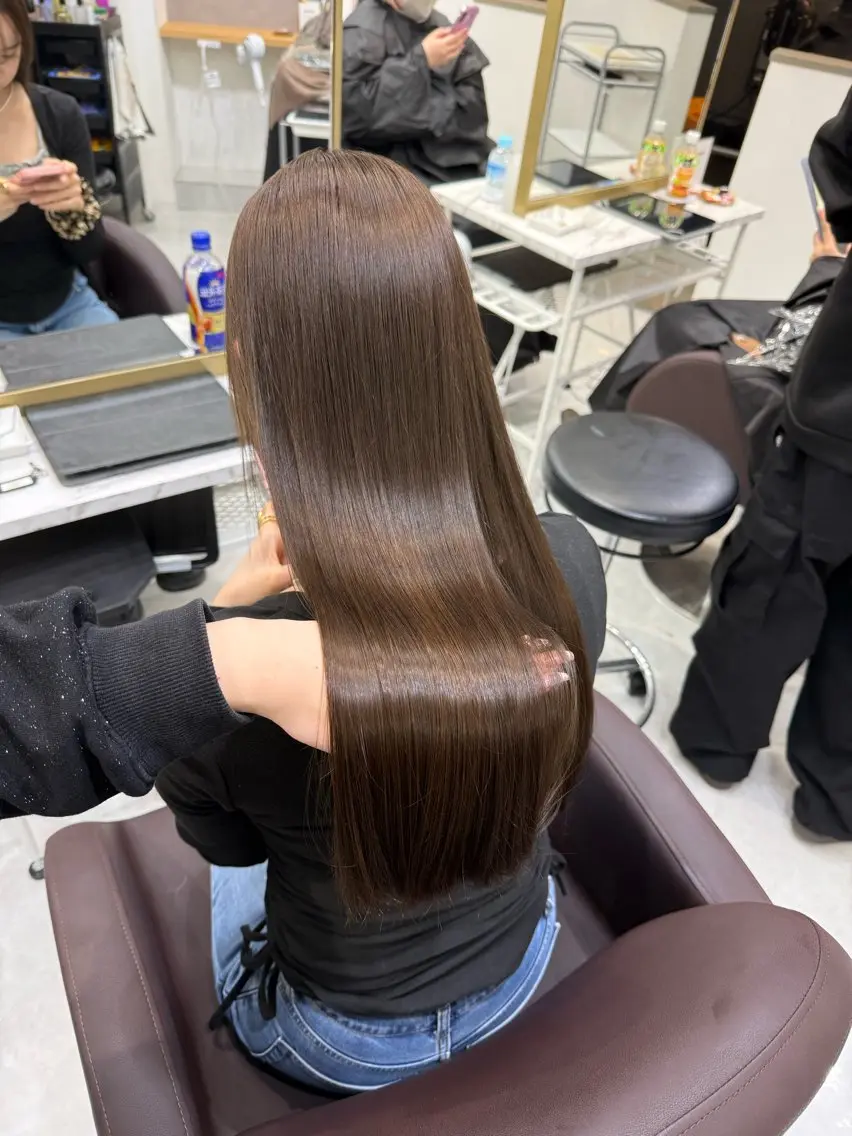 【🎀早い者勝ちクーポン🎀】レイヤーカット＋ワンカラー＋トリートメントの写真
