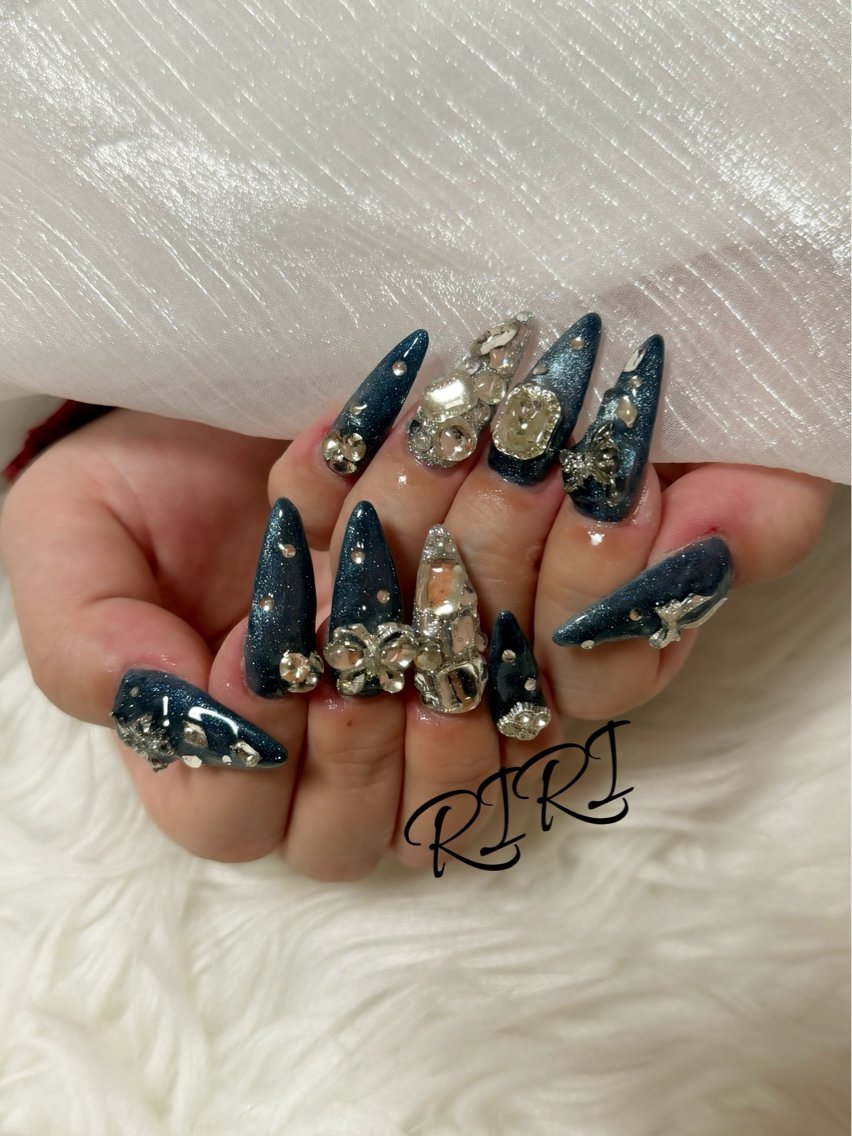ネイル ジェルネイル 韓国ネイル ロングネイル マグネットネイル スカルプネイル riri オーナーのネイルデザイン