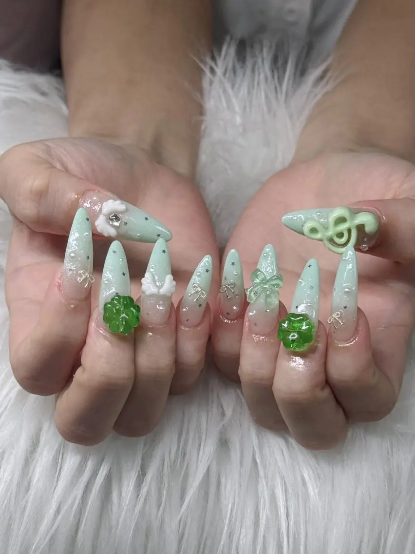 ネイル Lee Nailsのネイルデザイン