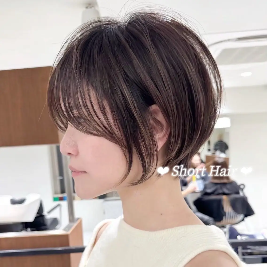 ショート 大塚 加奈恵のヘアスタイル