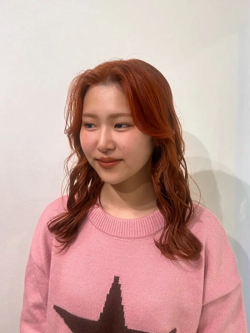 ロング カラー ブリーチ ダブルカラー 韓国風カラー ブリーチなしカラー オレンジ 𝙎𝙚𝙞𝙧𝙖 ☆カット/パーマのヘアスタイル