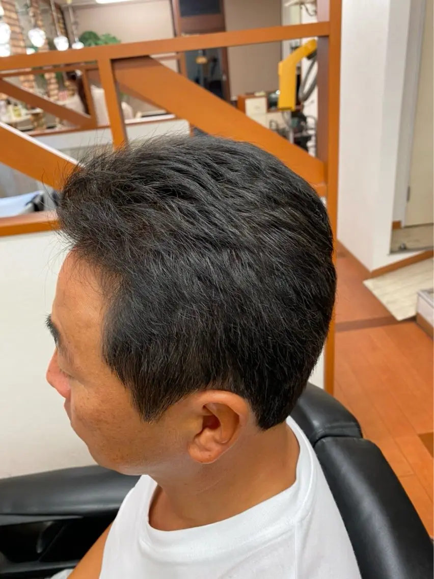 ショート カット 渡辺 竜太のヘアスタイル